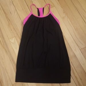 Lululemon top with built in bra